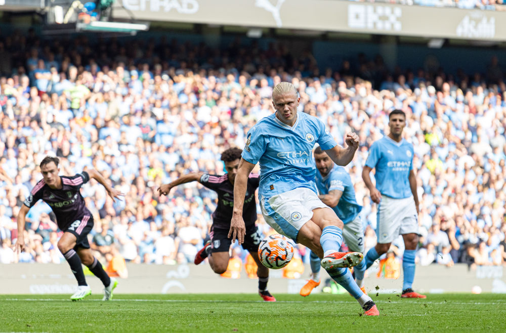 伊萨克数据：上场68分钟1次射门，未能进球，传球11次