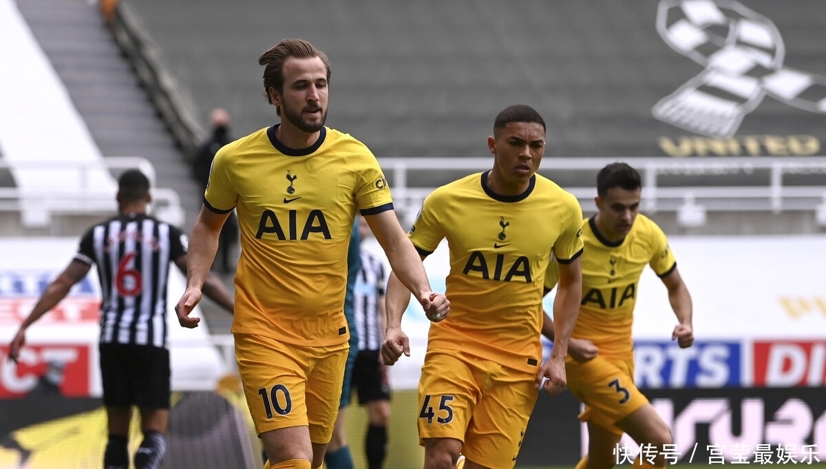 记者：拜仁考虑通过引进巴莱巴以顶替去向未明的格雷茨卡